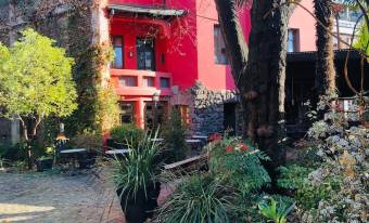 Castillo-Rojo-jardín-interior