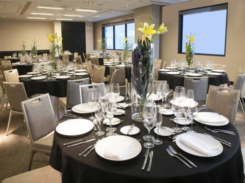 Hotel-Doubletree-Vitacura-salón-Astoria-B