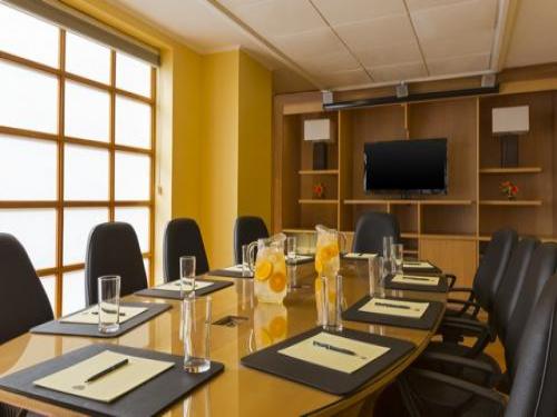  Hotel-Four-Points-Salón-Ciprés