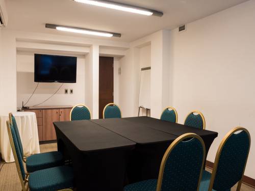 Hotel-Presidente-Suites-Santiago-salón-Innsbruck-reunión-2