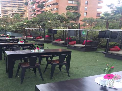 Hotel-Renaissance-Salón-Terraza-Kaitek-Cocktail-lounge