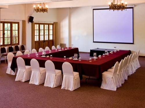 Hotel-Santa- Cruz_Salón-Vichuquén