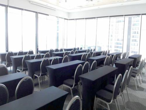 Pullman-San-Martín-Salón-Coraceros-sala-clases