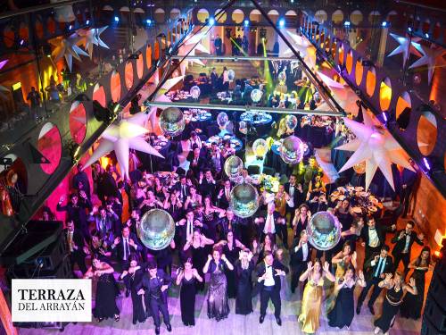 Terraza-del-Arrayán-Salón-1er-piso-fiesta