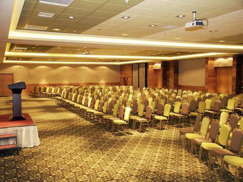 hotel-cumbres-puerto-varas-grán-Salón-Puerto-Varas- Auditorio-2