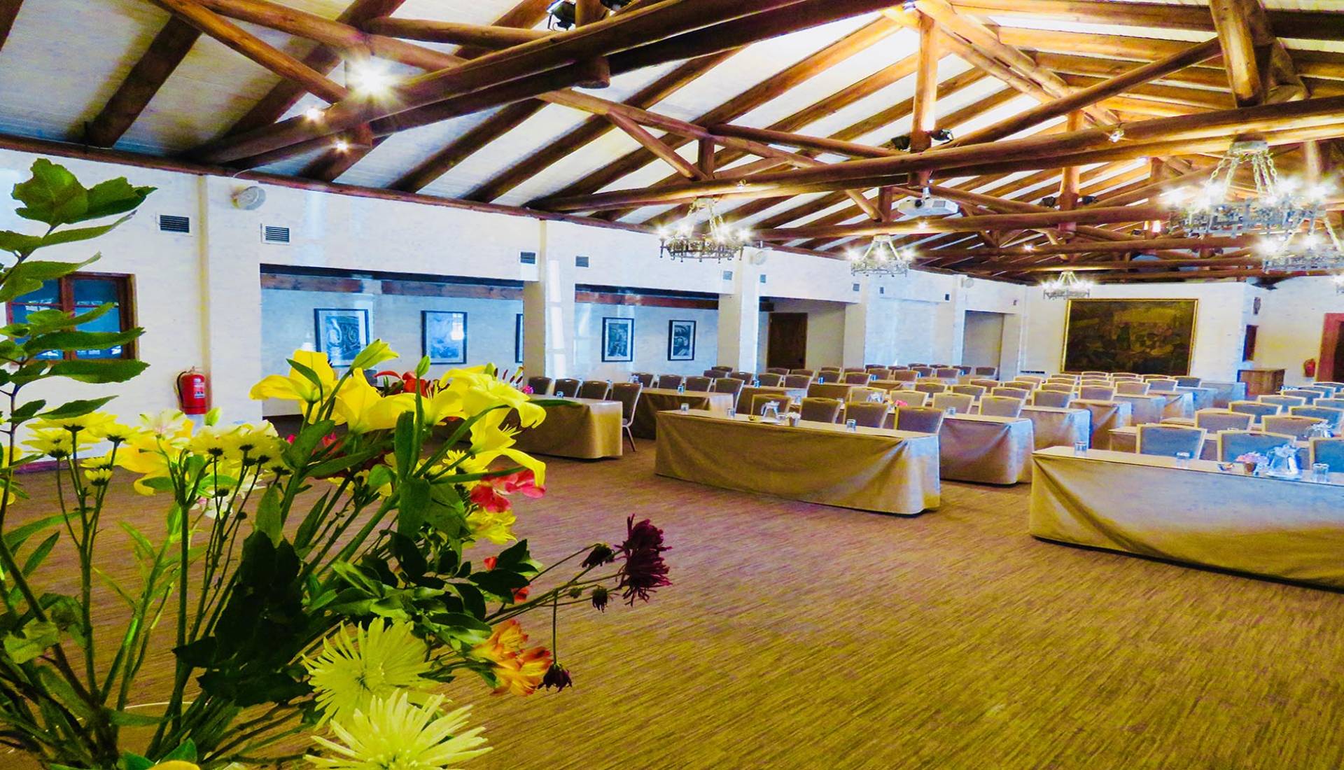 Hotel Santa Cruz Salones Eventos